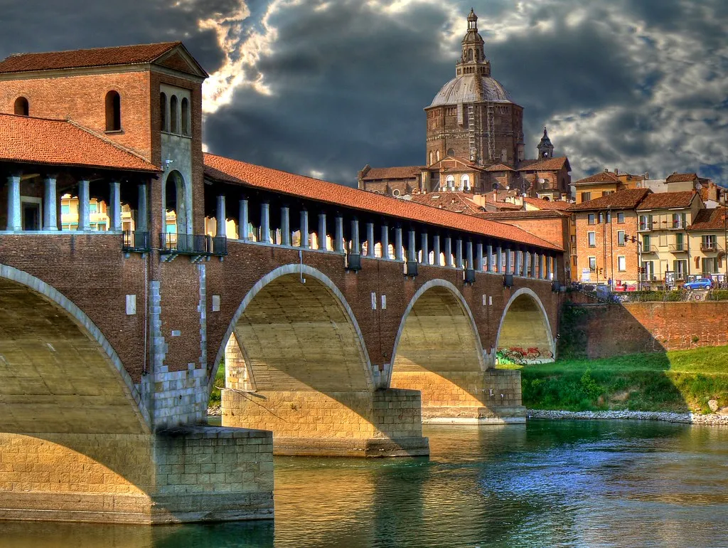 Sgombero cantine e solai a Pavia con squadra EM Sgomberi
